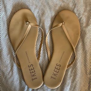 Tkees nude leather flip flop
